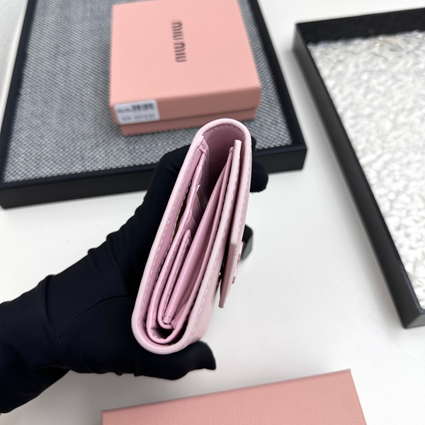 超激安ブランド財布偽物内部構造